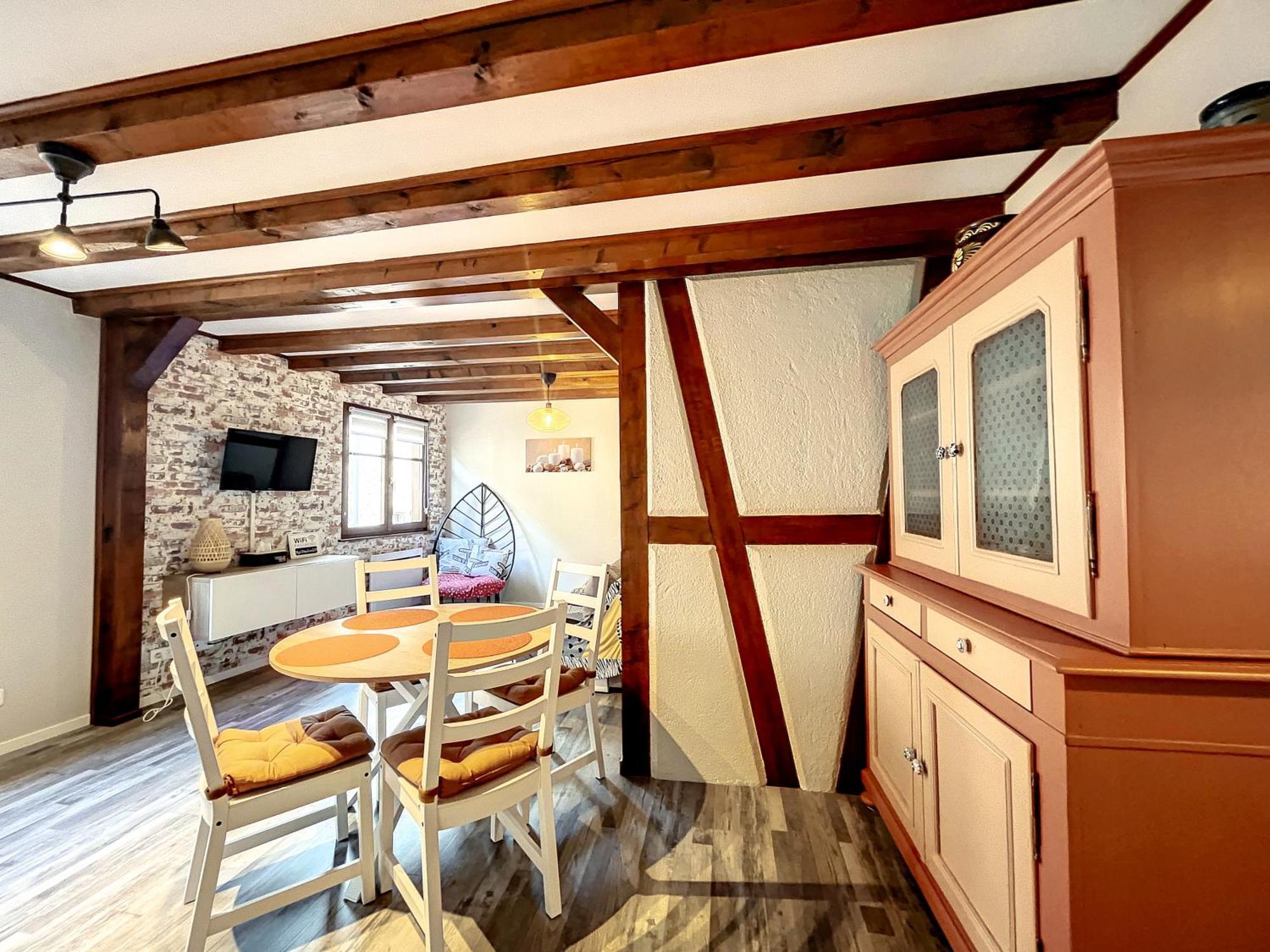 Aux Deux Tours Apartment Riquewihr Bagian luar foto