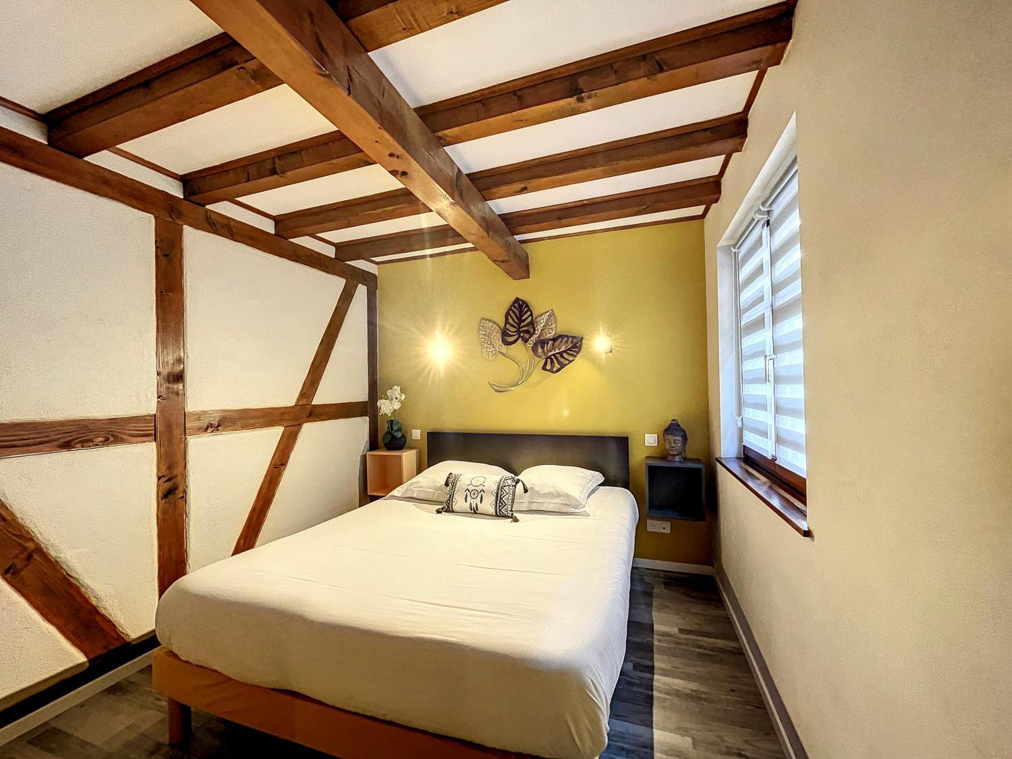 Aux Deux Tours Apartment Riquewihr Bagian luar foto